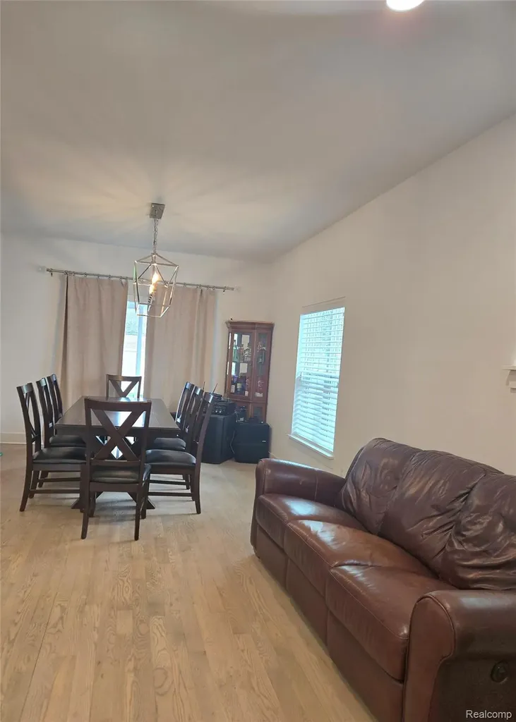 2220 Barrett Avenue Royal Oak City MI 48067