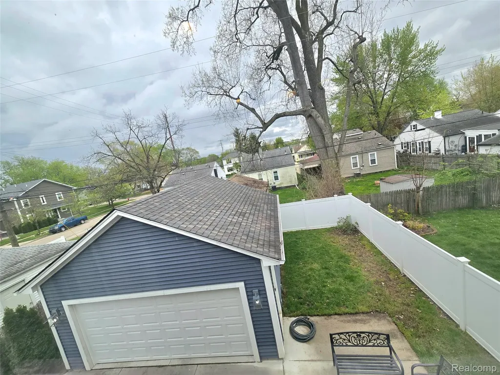 2220 Barrett Avenue Royal Oak City MI 48067