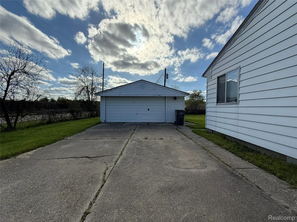 33711 Floyd Street Clinton Charter Township MI 48035