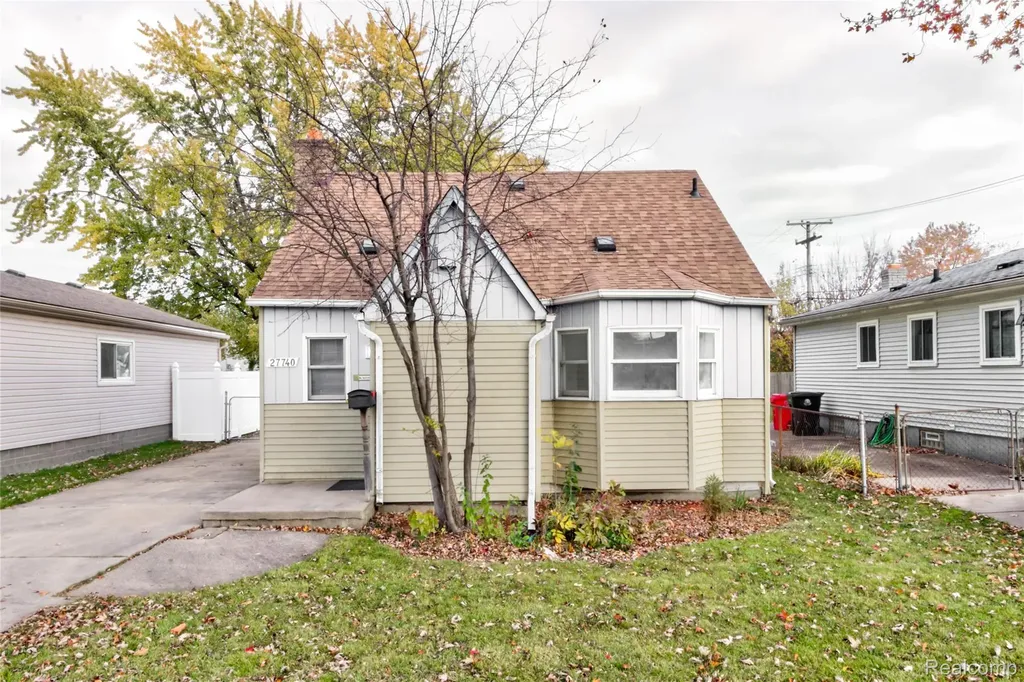 27740 Bohnhoff Street Roseville City MI 48066