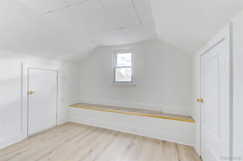 27740 Bohnhoff Street Roseville City MI 48066
