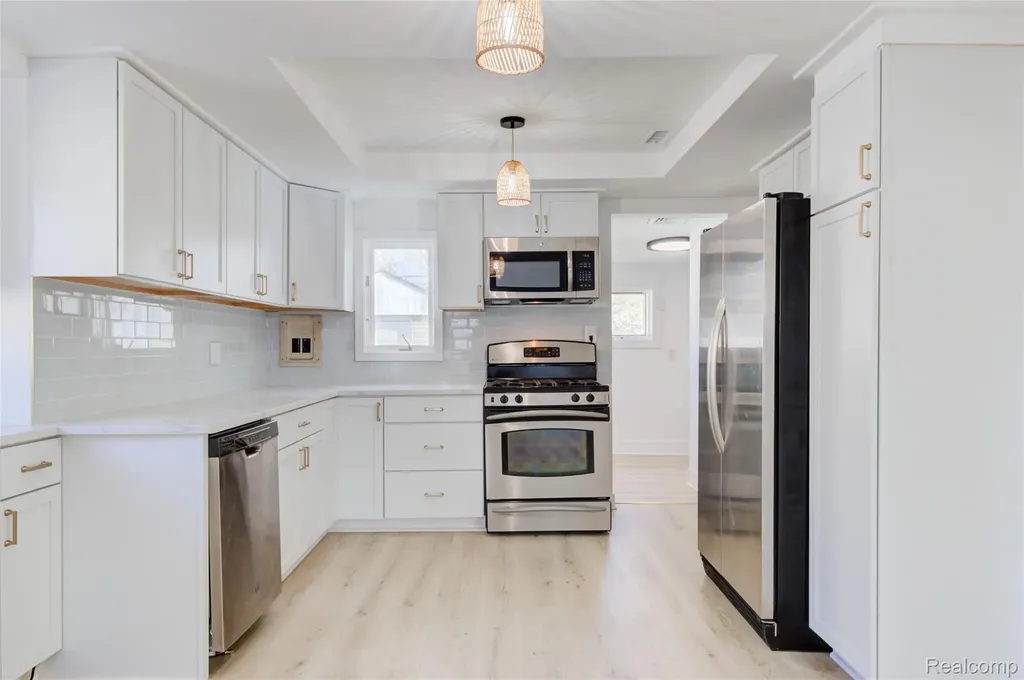 27740 Bohnhoff Street Roseville City MI 48066