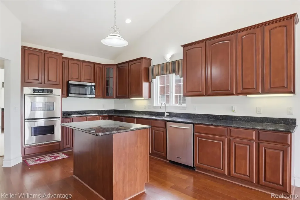 Farmington Hills City MI 48331