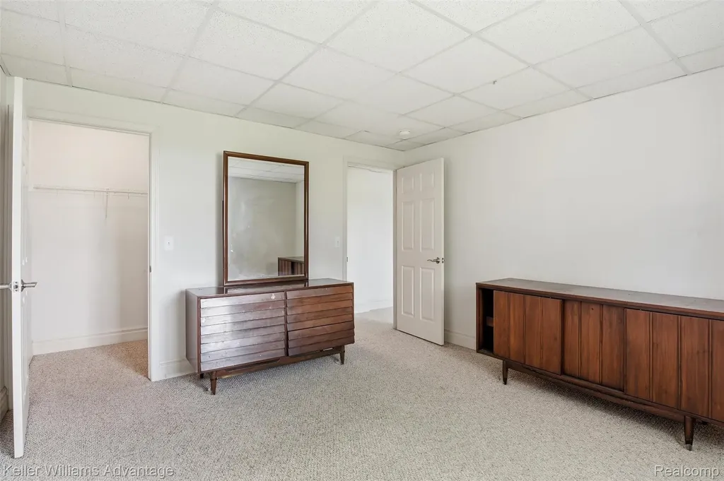 Farmington Hills City MI 48331