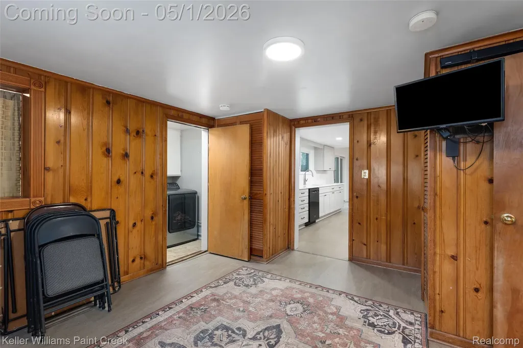 17469 Doris Fraser City MI 48026