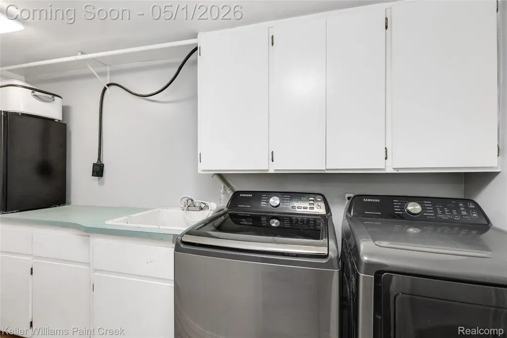 17469 Doris Fraser City MI 48026