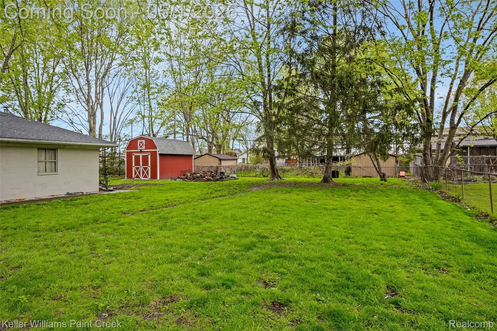 17469 Doris Fraser City MI 48026