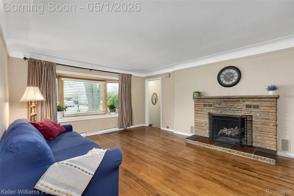 17469 Doris Fraser City MI 48026