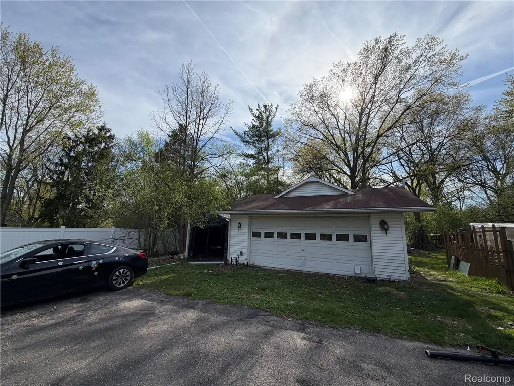 28147 Wildwood Trail Farmington Hills City MI 48336
