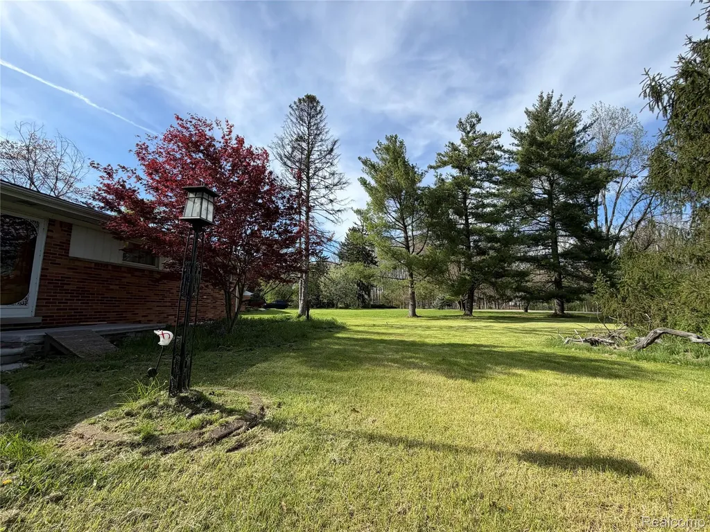 28147 Wildwood Trail Farmington Hills City MI 48336