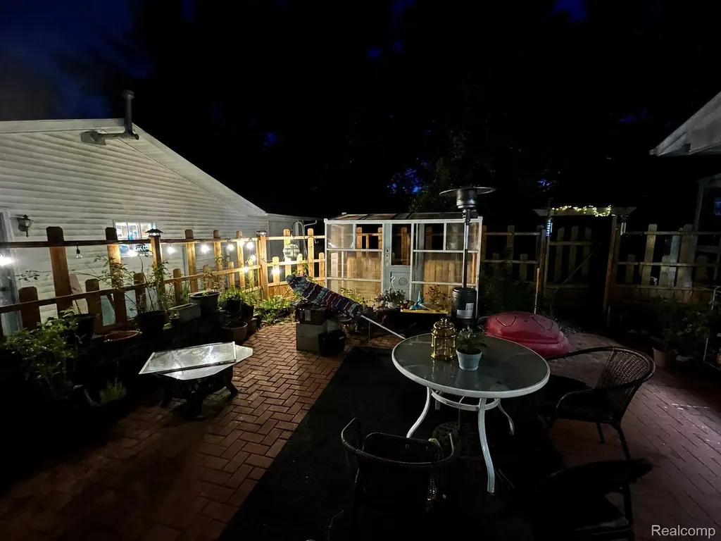 28147 Wildwood Trail Farmington Hills City MI 48336