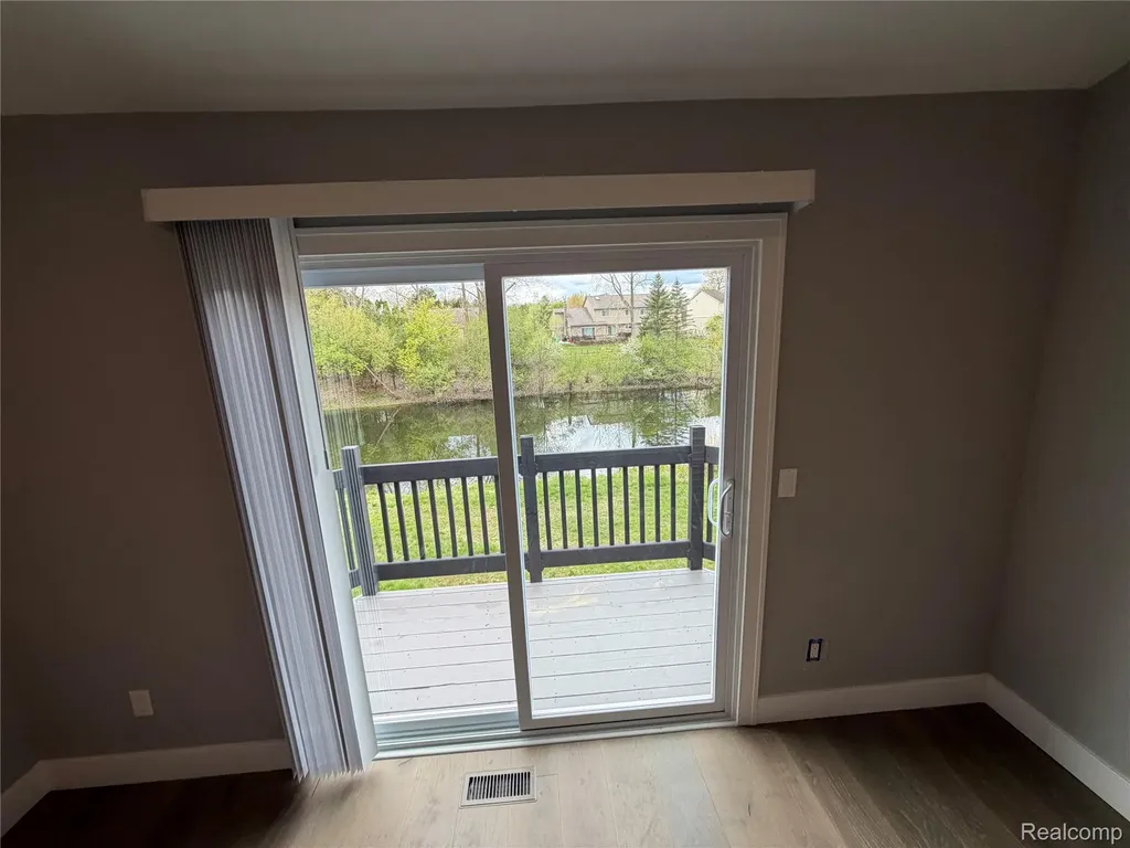 5140 Woodrun Court West Bloomfield Charter Township MI 48323