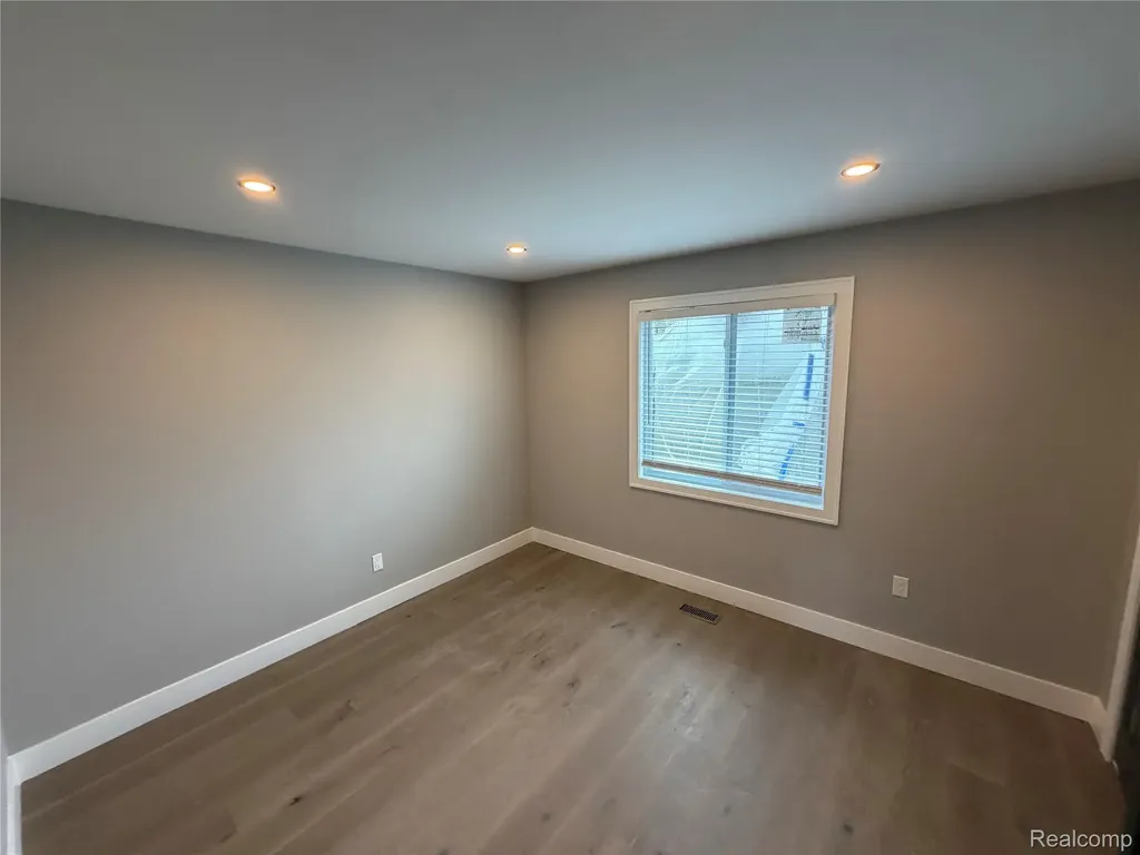 5140 Woodrun Court West Bloomfield Charter Township MI 48323