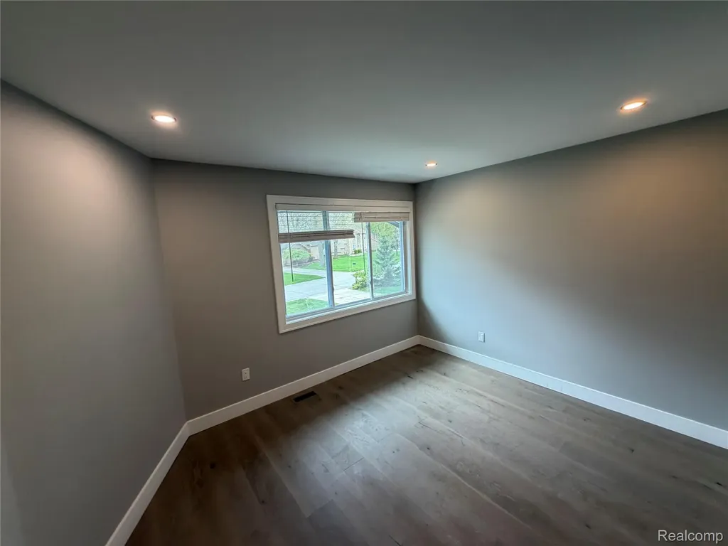5140 Woodrun Court West Bloomfield Charter Township MI 48323