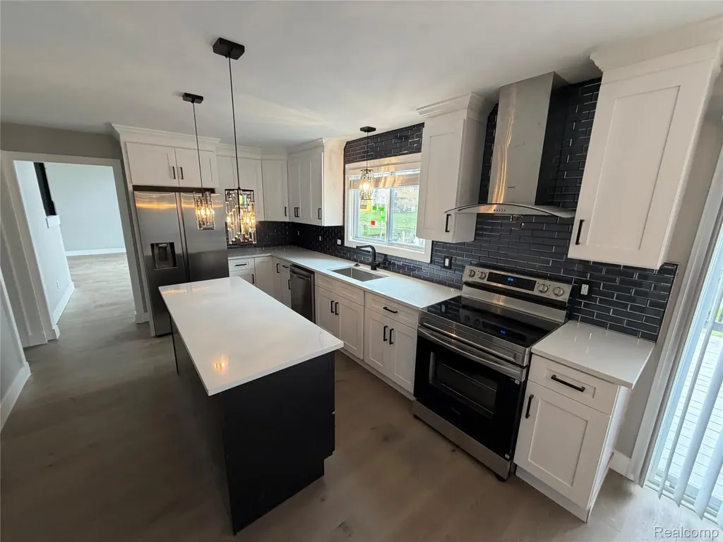 5140 Woodrun Court West Bloomfield Charter Township MI 48323