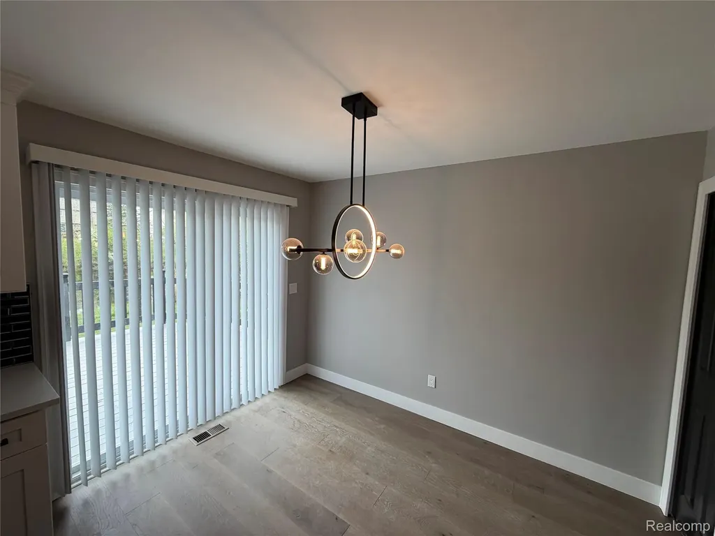 5140 Woodrun Court West Bloomfield Charter Township MI 48323