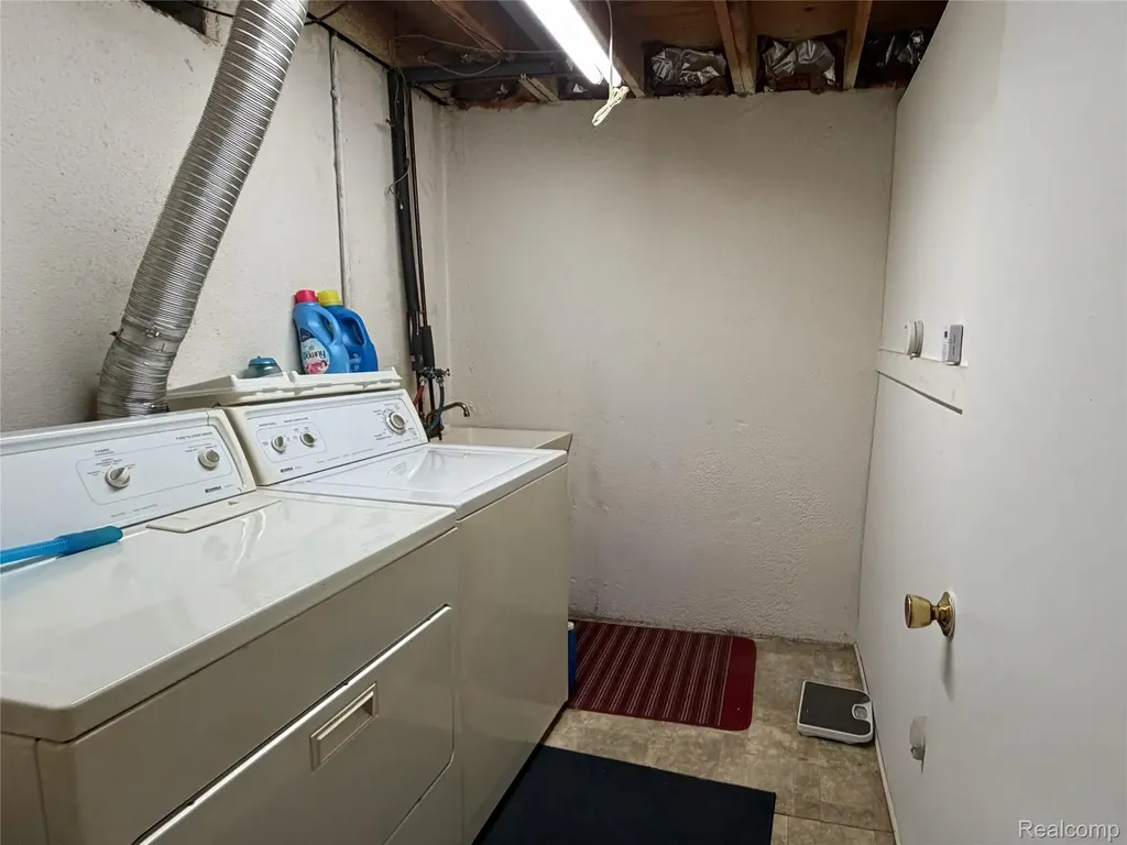 25106 Franklin Terrace South Lyon City MI 48178
