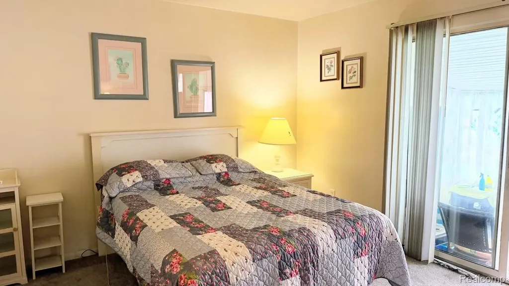 25106 Franklin Terrace South Lyon City MI 48178