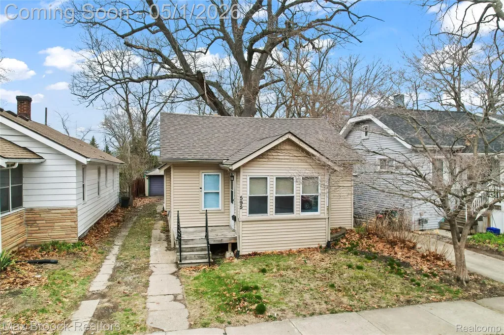 595 E Drayton Street Ferndale City MI 48220