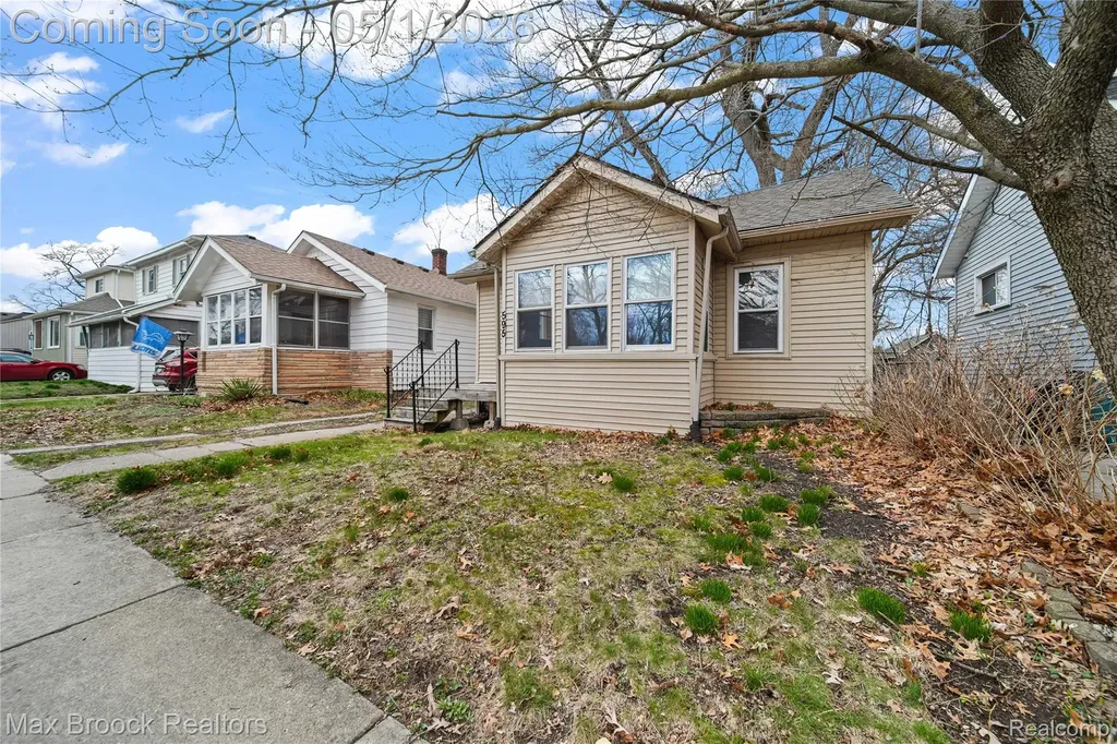 595 E Drayton Street Ferndale City MI 48220