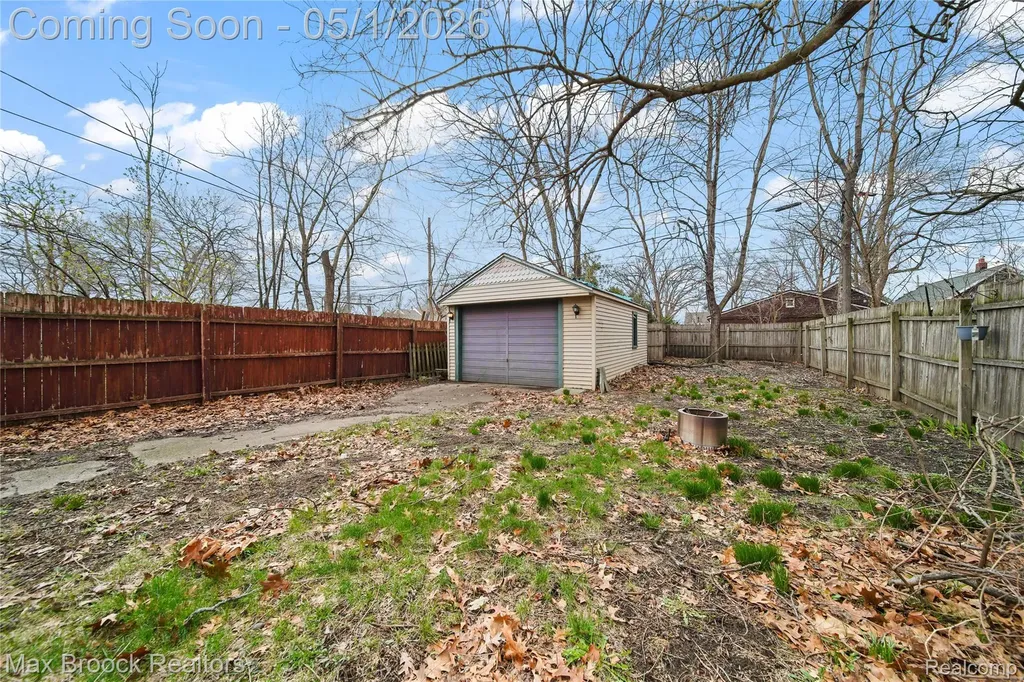 595 E Drayton Street Ferndale City MI 48220