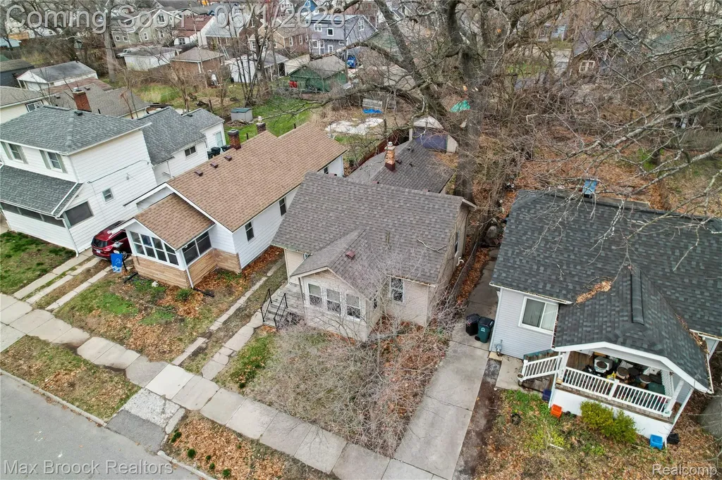 595 E Drayton Street Ferndale City MI 48220