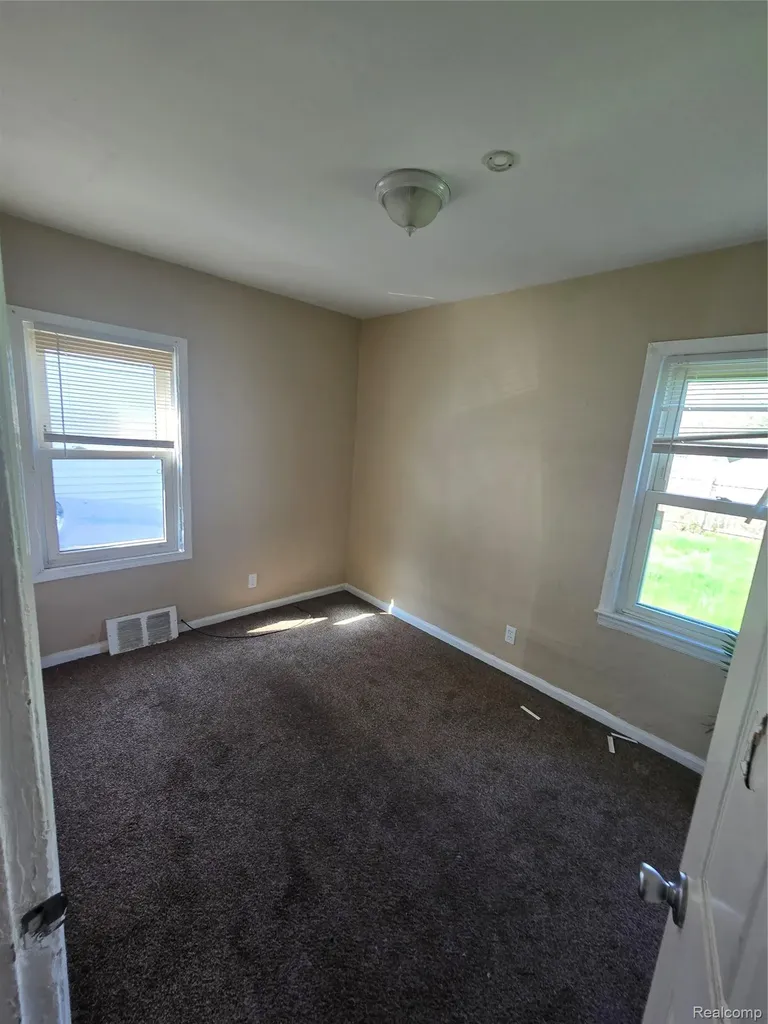19475 Fenmore Street Detroit City MI 48235