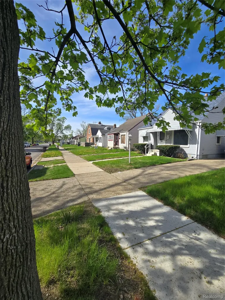 19475 Fenmore Street Detroit City MI 48235