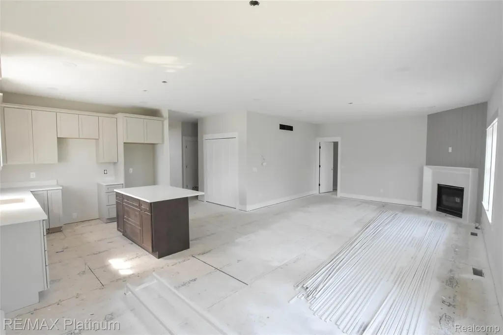 4570 Stillmeadow Genoa Township MI 48843