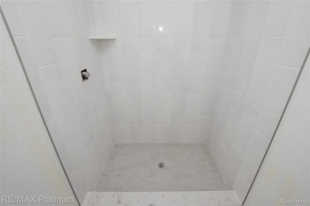 4570 Stillmeadow Genoa Township MI 48843
