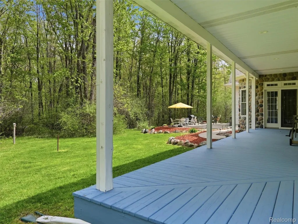 5790 Roberts Road Cottrellville Township MI 48039