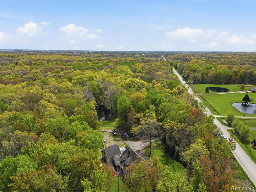 5790 Roberts Road Cottrellville Township MI 48039
