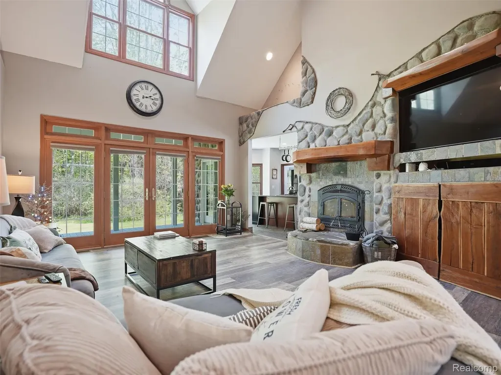 5790 Roberts Road Cottrellville Township MI 48039