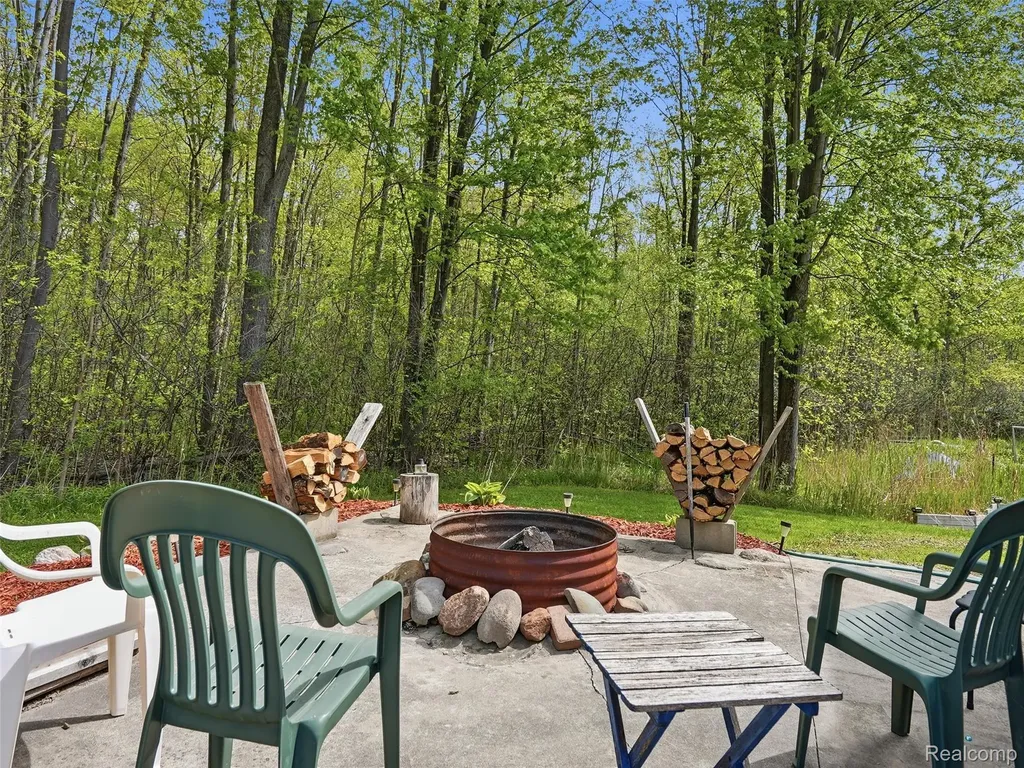 5790 Roberts Road Cottrellville Township MI 48039