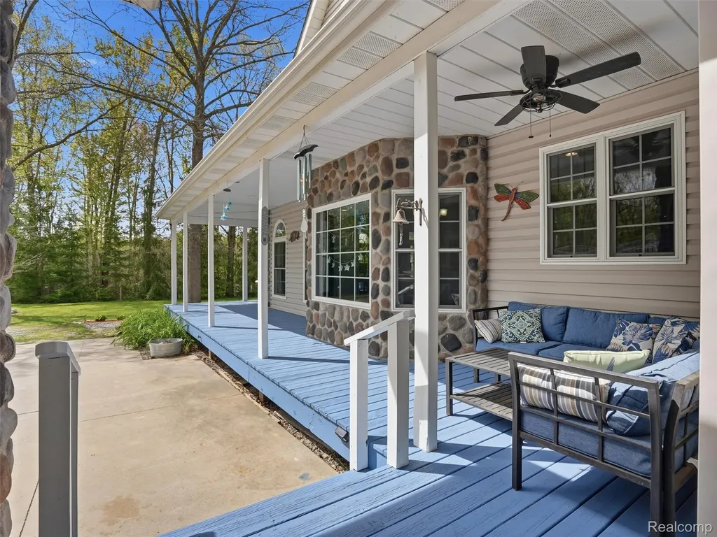 5790 Roberts Road Cottrellville Township MI 48039
