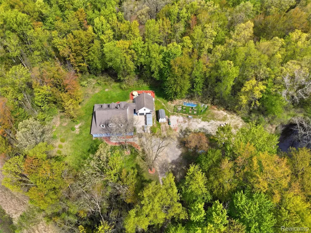 5790 Roberts Road Cottrellville Township MI 48039