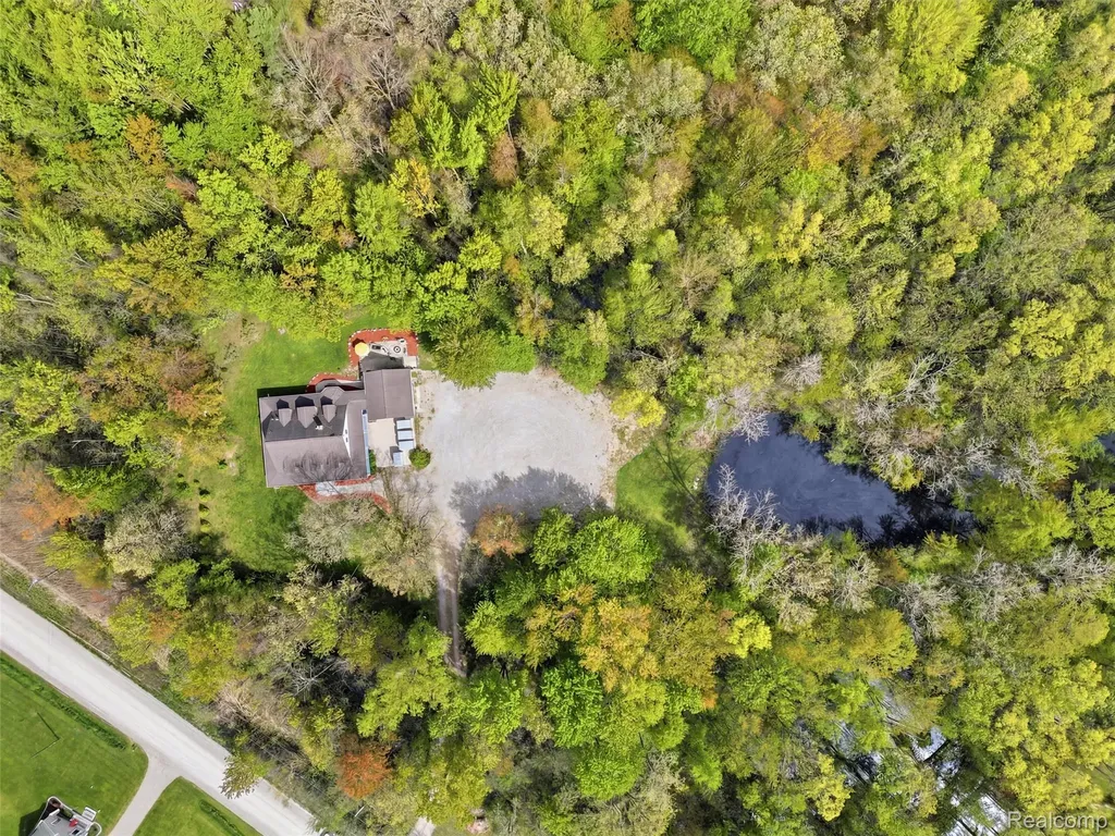 5790 Roberts Road Cottrellville Township MI 48039