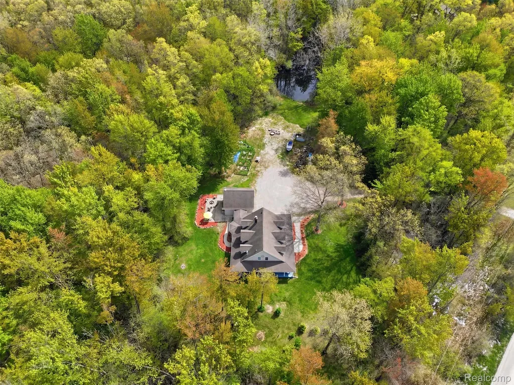 5790 Roberts Road Cottrellville Township MI 48039
