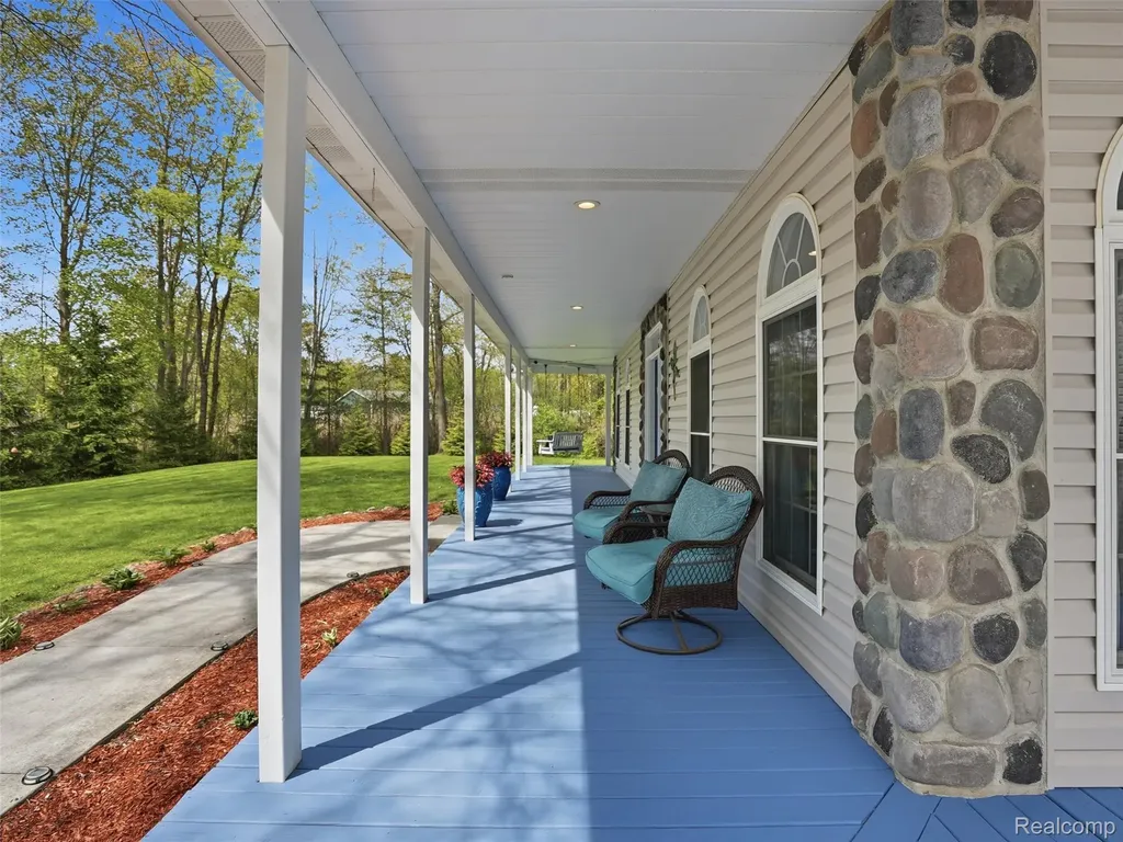 5790 Roberts Road Cottrellville Township MI 48039