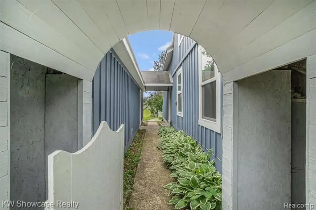8198 Horton Bay Road Bay Township MI 49770