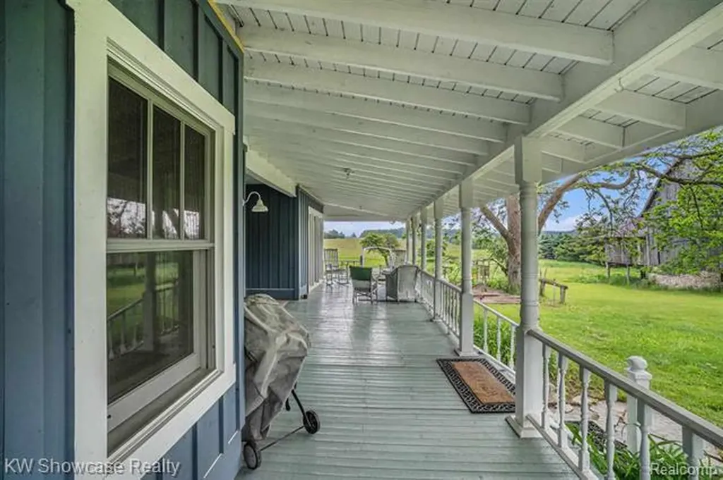 8198 Horton Bay Road Bay Township MI 49770