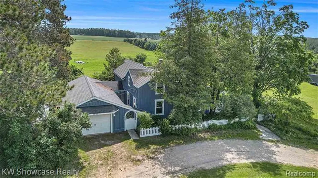 8198 Horton Bay Road Bay Township MI 49770