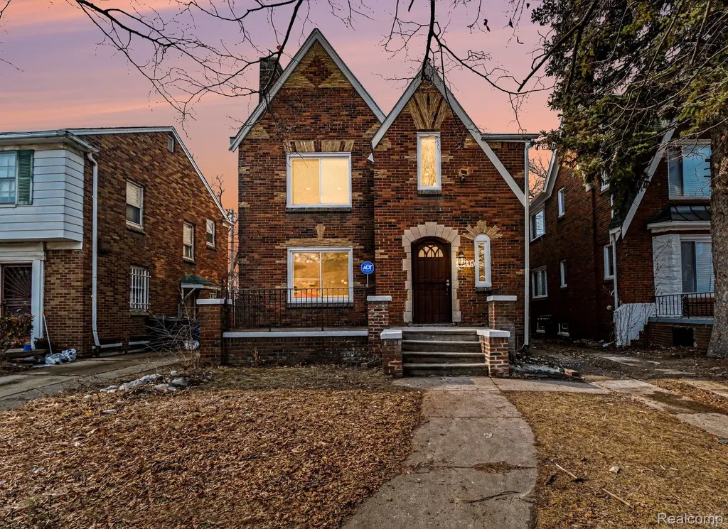 17145 Wisconsin Street Detroit City MI 48221