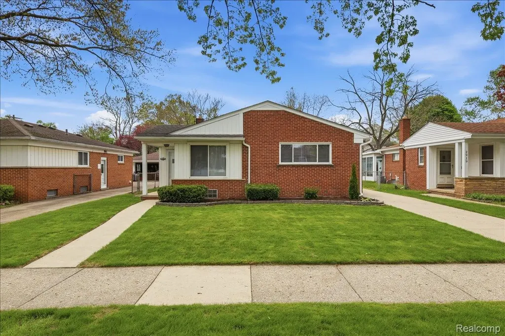 2915 Oliver Road Royal Oak City MI 48073