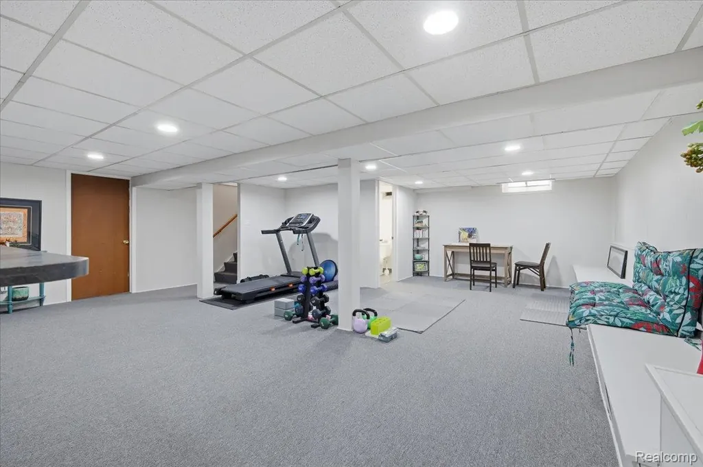 2915 Oliver Road Royal Oak City MI 48073