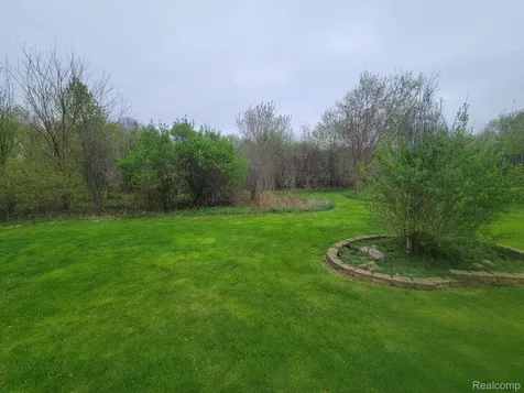 10224 Wellington Drive Springfield Charter Township MI 48348