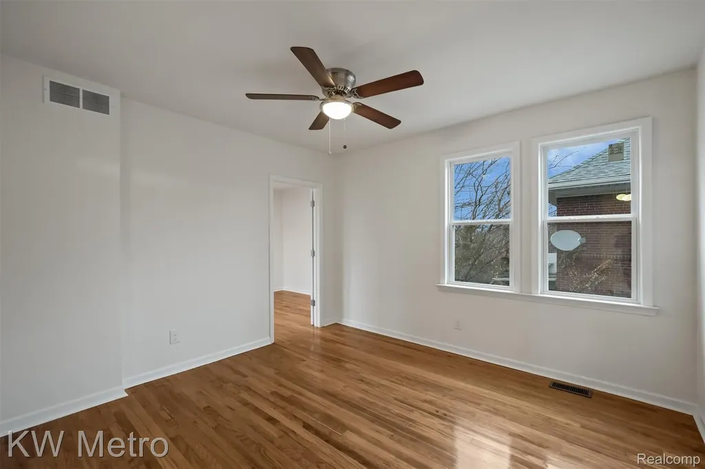 120 Tuxedo Street Highland Park City MI 48203