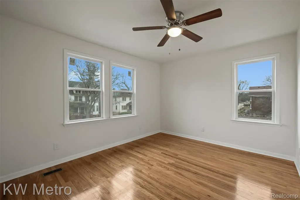 120 Tuxedo Street Highland Park City MI 48203