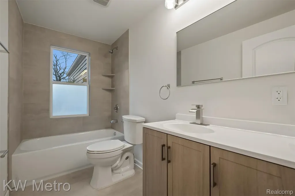 120 Tuxedo Street Highland Park City MI 48203