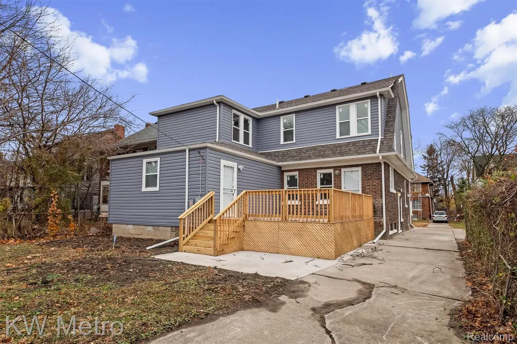 120 Tuxedo Street Highland Park City MI 48203